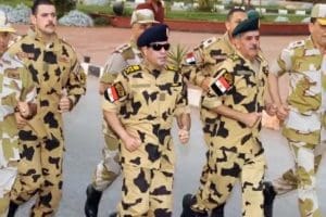 مصر ترفع العلم المصري على حاملة الطائرات الفرنسية الخميس القادم