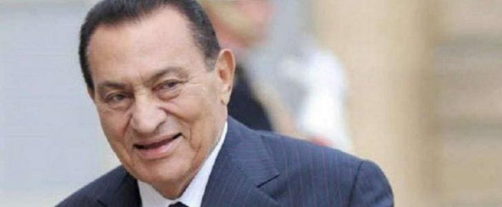  صورة حديثة للرئيس الأسبق حسني مبارك تثير صدمة وتشكيك 